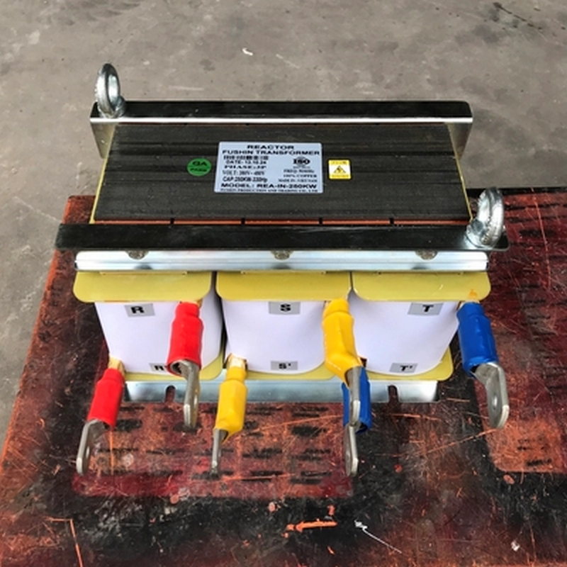Hình hoạt động thực tế cuộn kháng khởi động 11KW FUSHIN